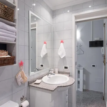 Homeforguest Canteras Loft, 10 Steps To The