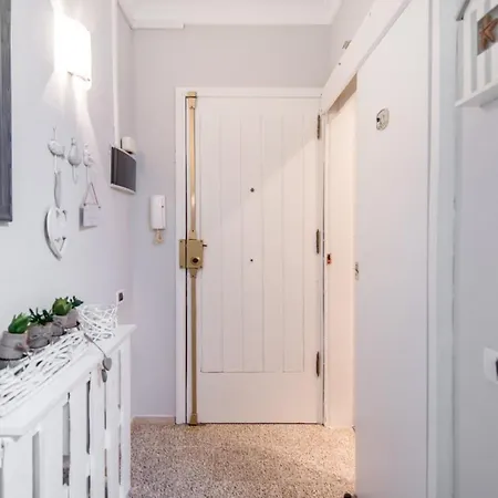 Homeforguest Canteras Loft, 10 Steps To The *